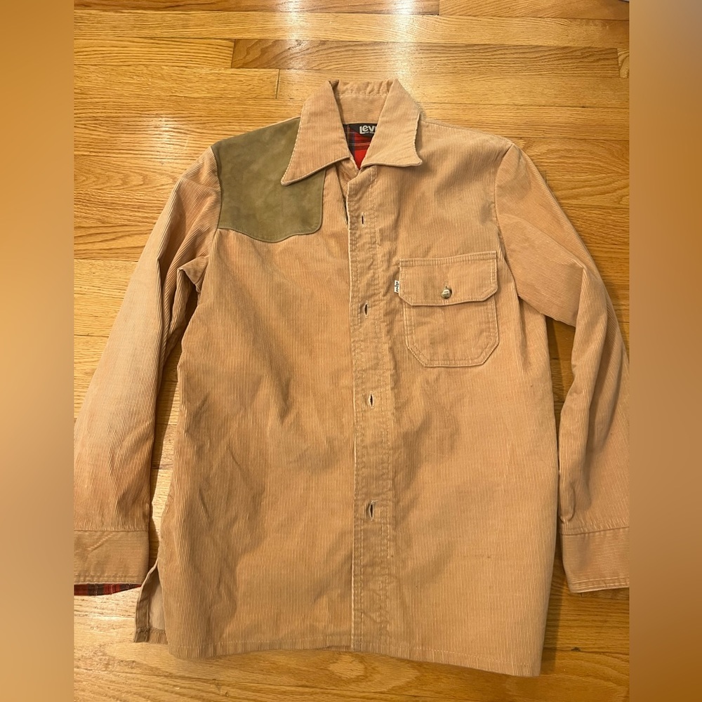 Vintage Levi’s for Men Tan Corduroy Button-Up Shirt